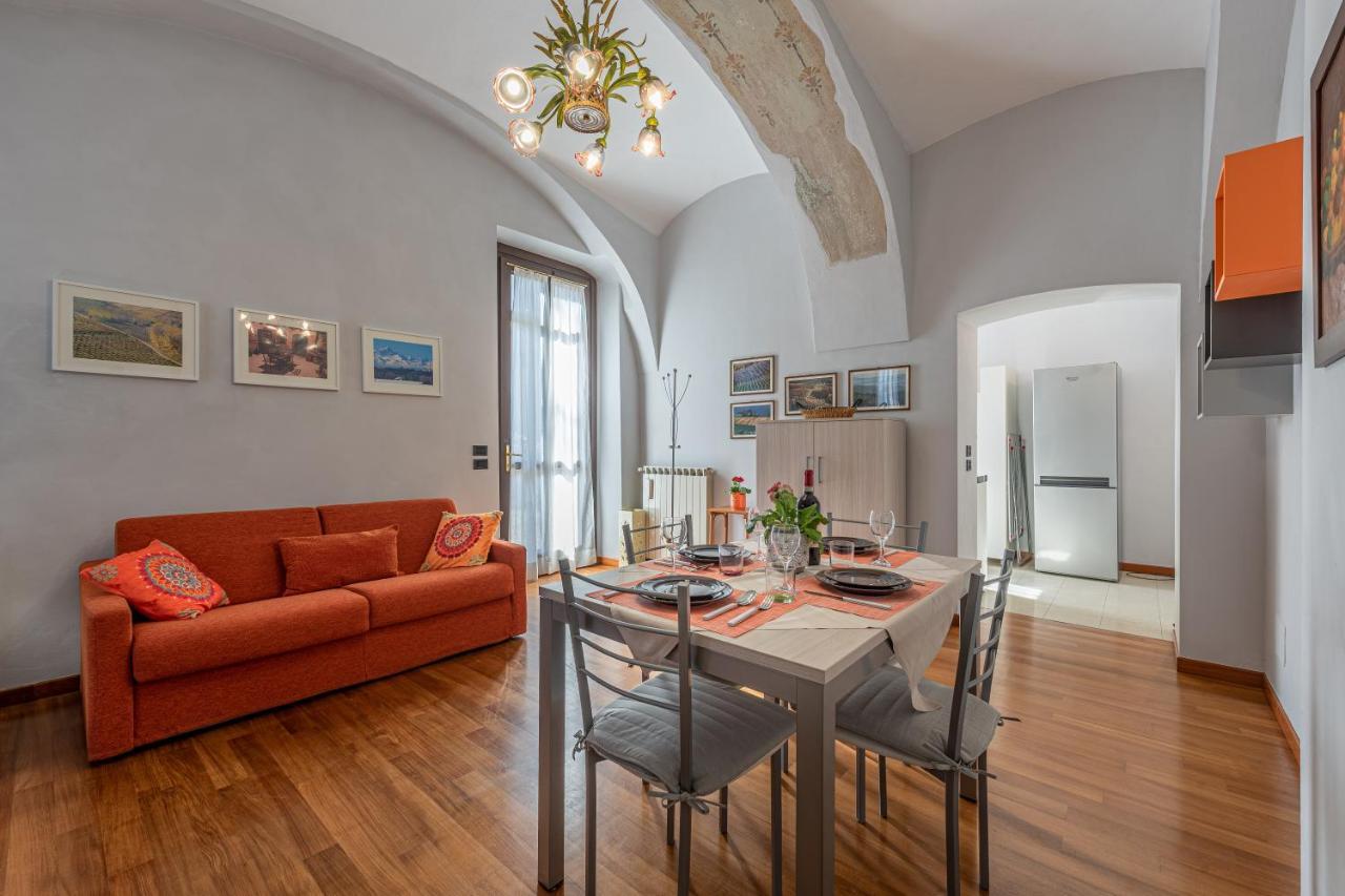 L'Antico Cedro Apartment 알바 외부 사진