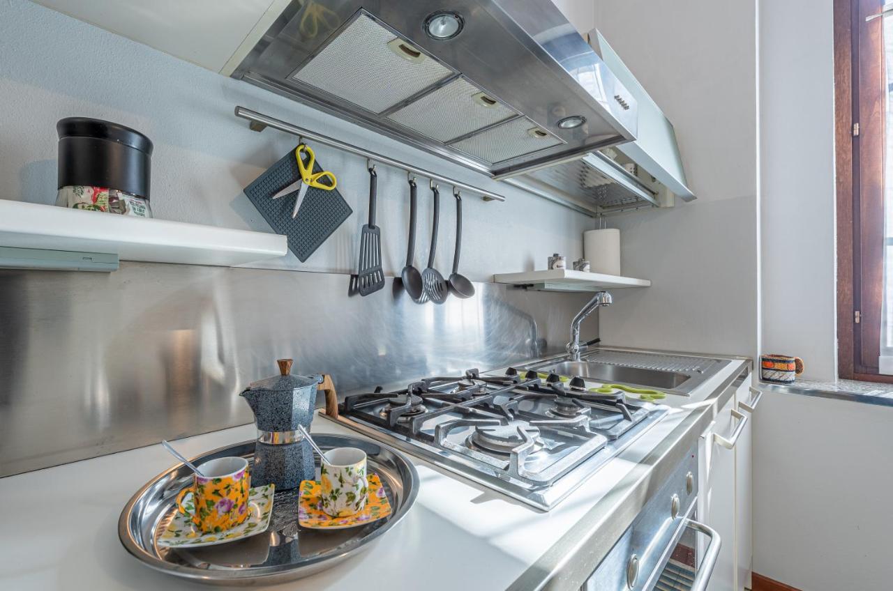L'Antico Cedro Apartment 알바 외부 사진