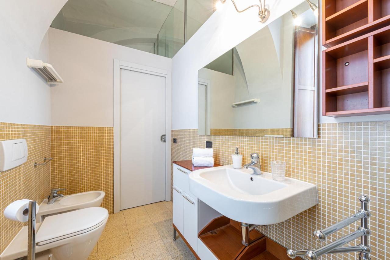 L'Antico Cedro Apartment 알바 외부 사진